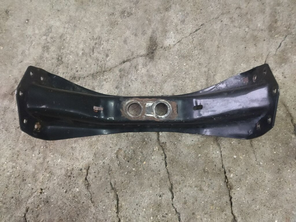 траверса рамы передняя б/у \ выработка